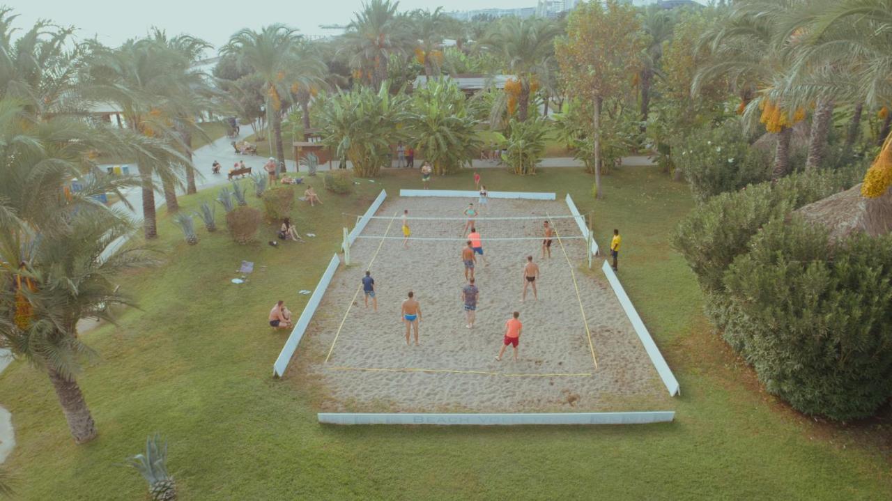 Ic Hotels Green Palace - Kids Concept Αττάλεια Εξωτερικό φωτογραφία Beach volleyball in the resort