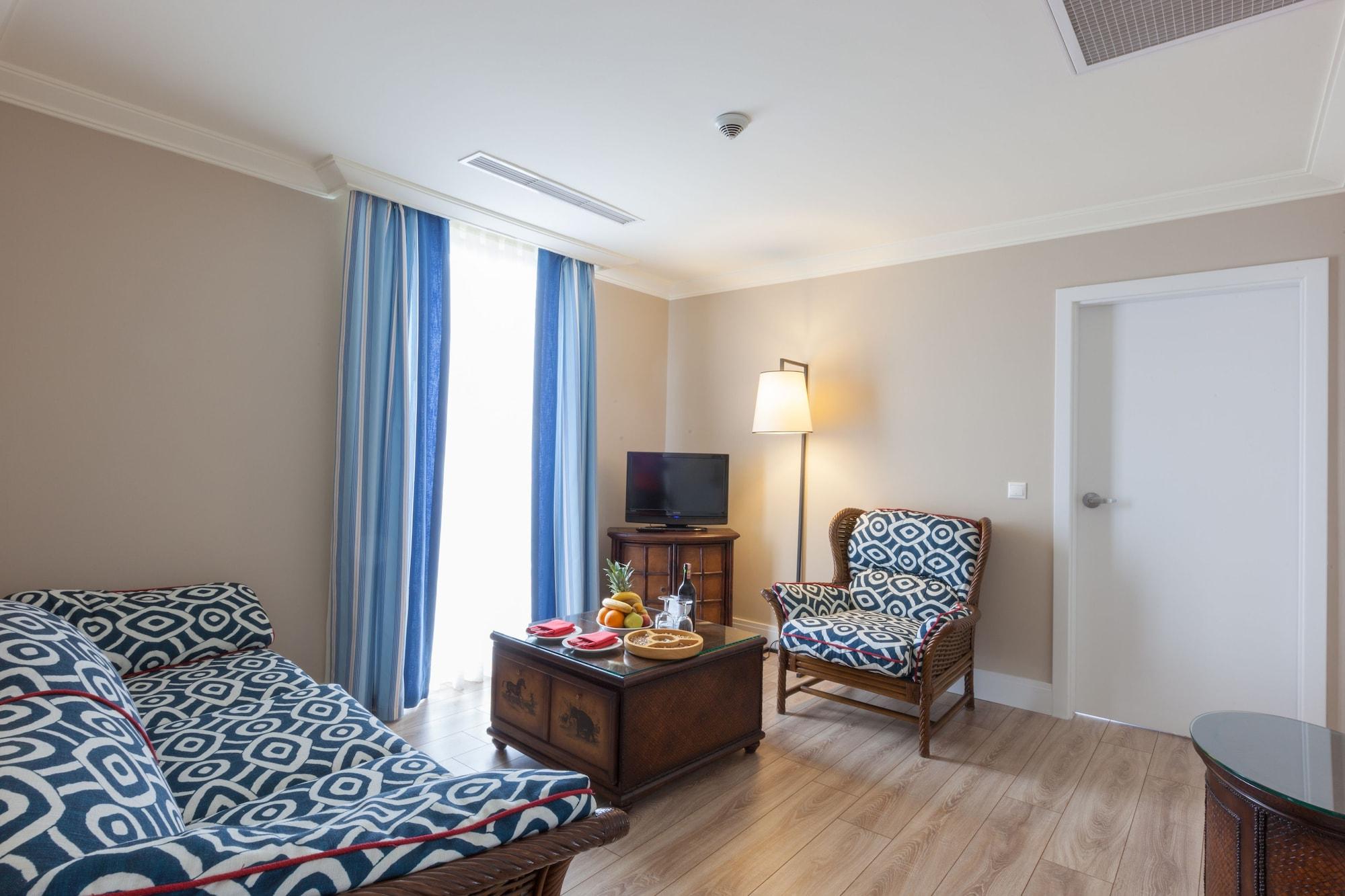 Ic Hotels Green Palace - Kids Concept Αττάλεια Εξωτερικό φωτογραφία A living room at the hotel