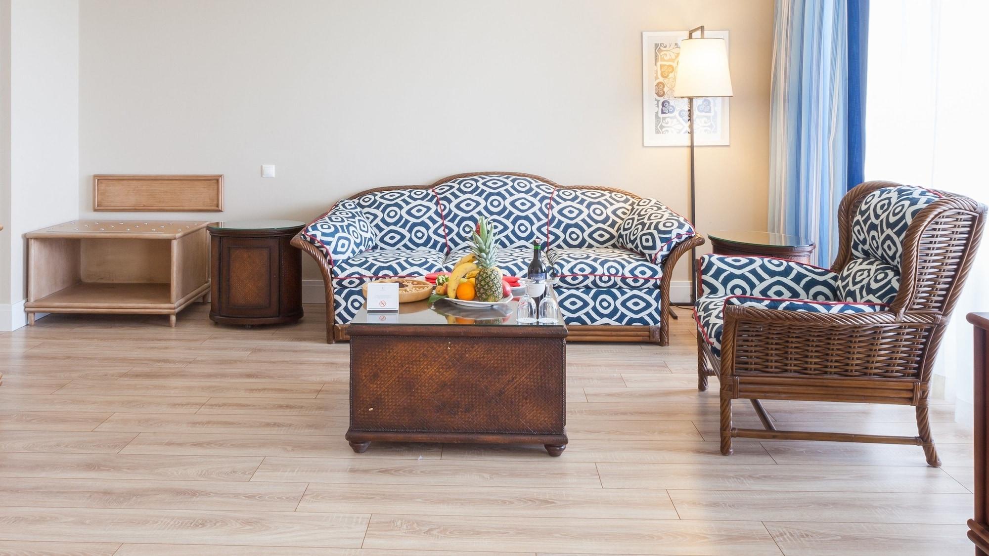Ic Hotels Green Palace - Kids Concept Αττάλεια Εξωτερικό φωτογραφία Laminate flooring