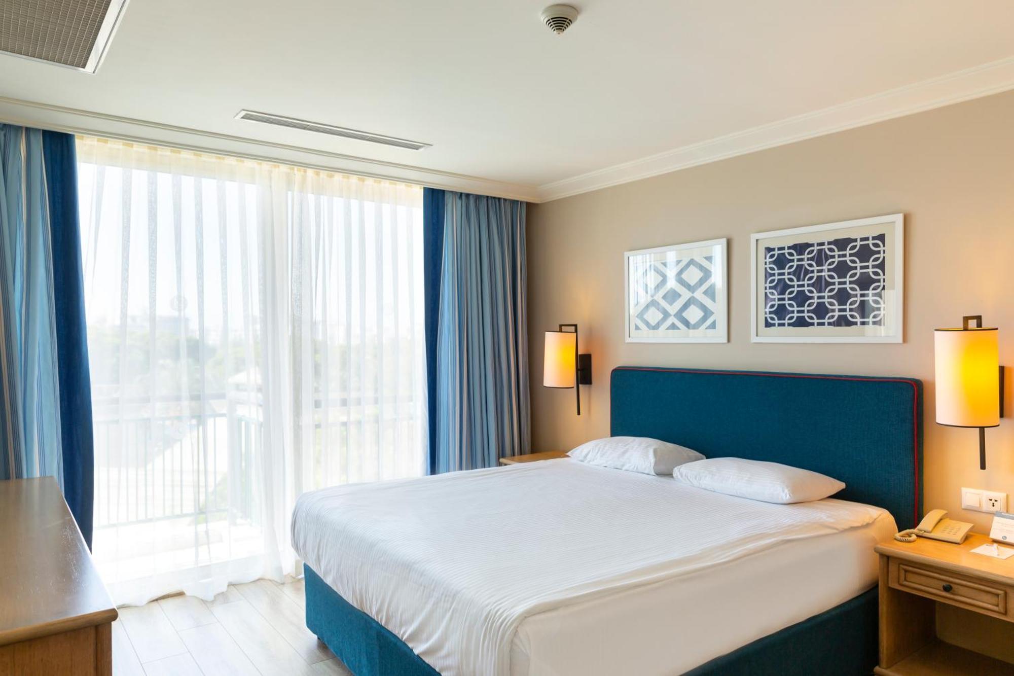 Ic Hotels Green Palace - Kids Concept Αττάλεια Δωμάτιο φωτογραφία A bedroom at the hotel